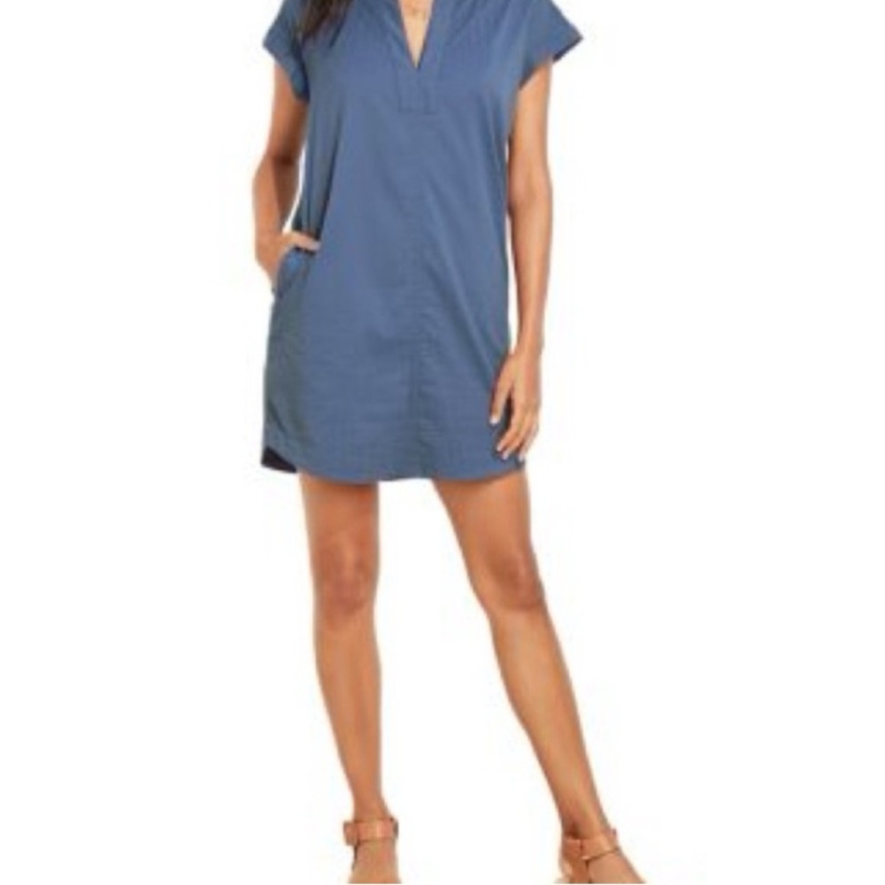 Vineyard Vines Performance dress